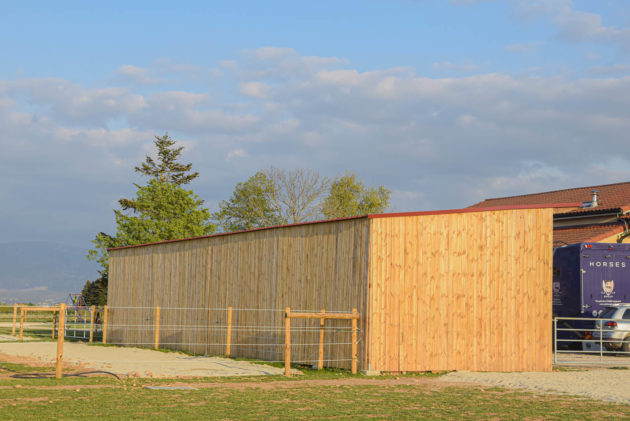 hangar de stockage en bois