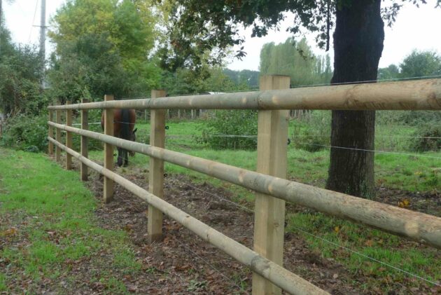 clôture bois Normandie pour chevaux